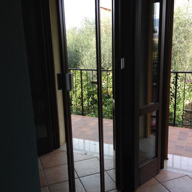 Ca' Dei Gatti Villa Toscolano Maderno Ruang foto
